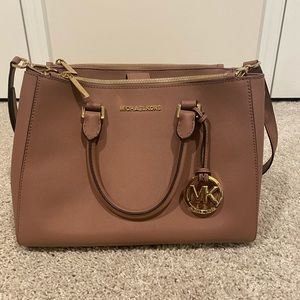 Large Mauve Michael Kors bag